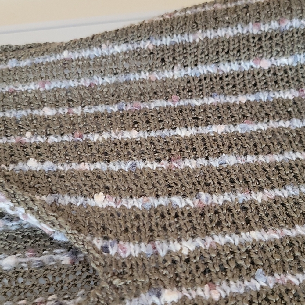 Wonderly sleeveless sweater